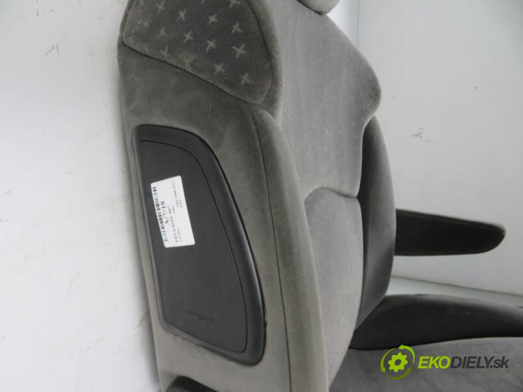 PEUGEOT 807 2.2 HDI 4HW (DW12TED4/FAP) manual 5 stupňová 94 kW 128 km  sedadlo  (Sedačky, sedadla)