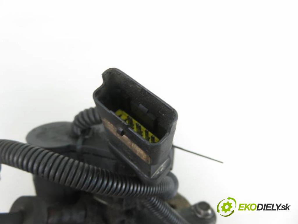 LANCIA THESIS 2.4 JTD (841AXD1B02) 841 C.000 manual 6 stupňová 110 kW 150 km  Brzdič strmeň pravé zadné  (Brzdiče (strmene))