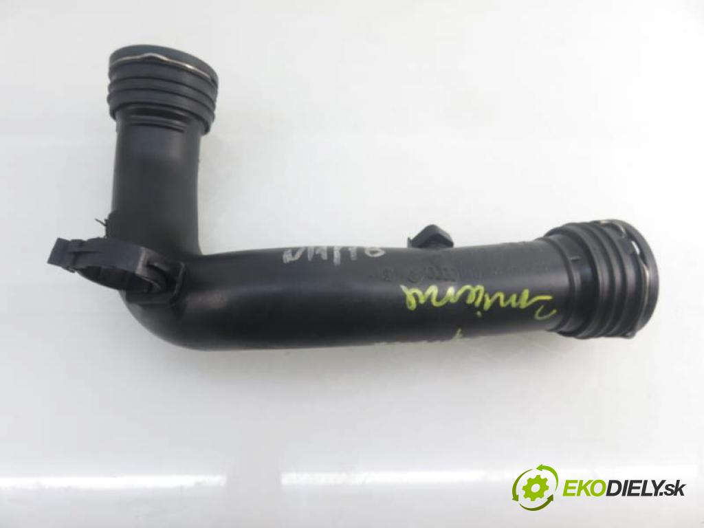 VW PASSAT B6 2.0 TDI 16V BKP, CBAB manual 6 - stupňová 103 kW 140 km  Rúra intercoolera turba 1K0145762BA/1K0145762AD/1K0145762AC (Hadice chlazení vzduchu)