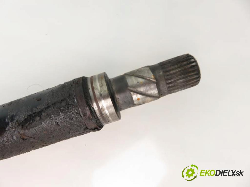 VOLVO V40 1.9  TURBO T4 B 4194 T manual 5 stupňová 147 kW 200 km  Poloos PP  (Poloosy)