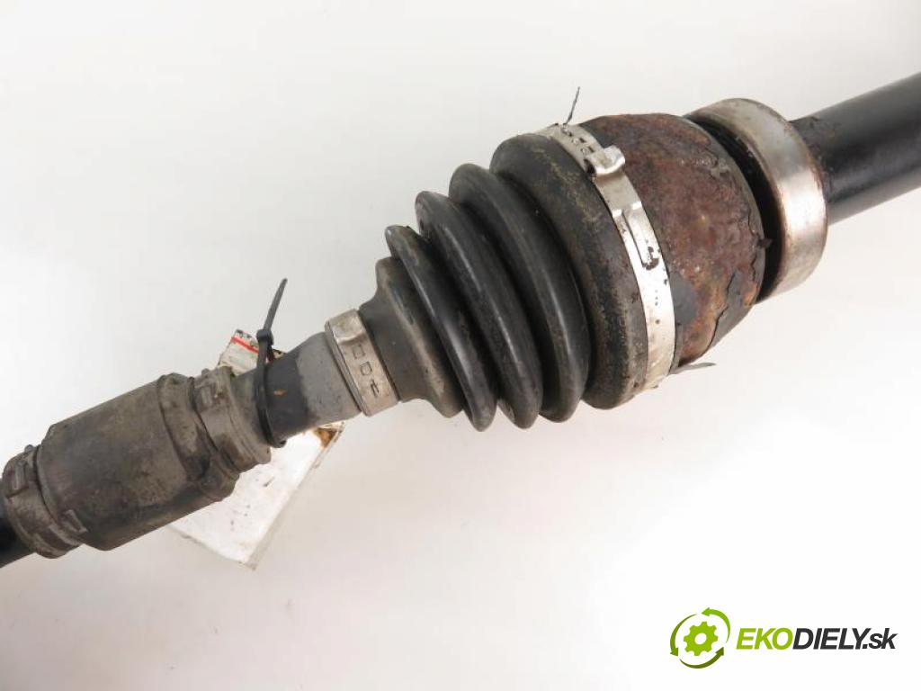 VOLVO V40 1.9  TURBO T4 B 4194 T manual 5 stupňová 147 kW 200 km  Poloos PP  (Poloosy)