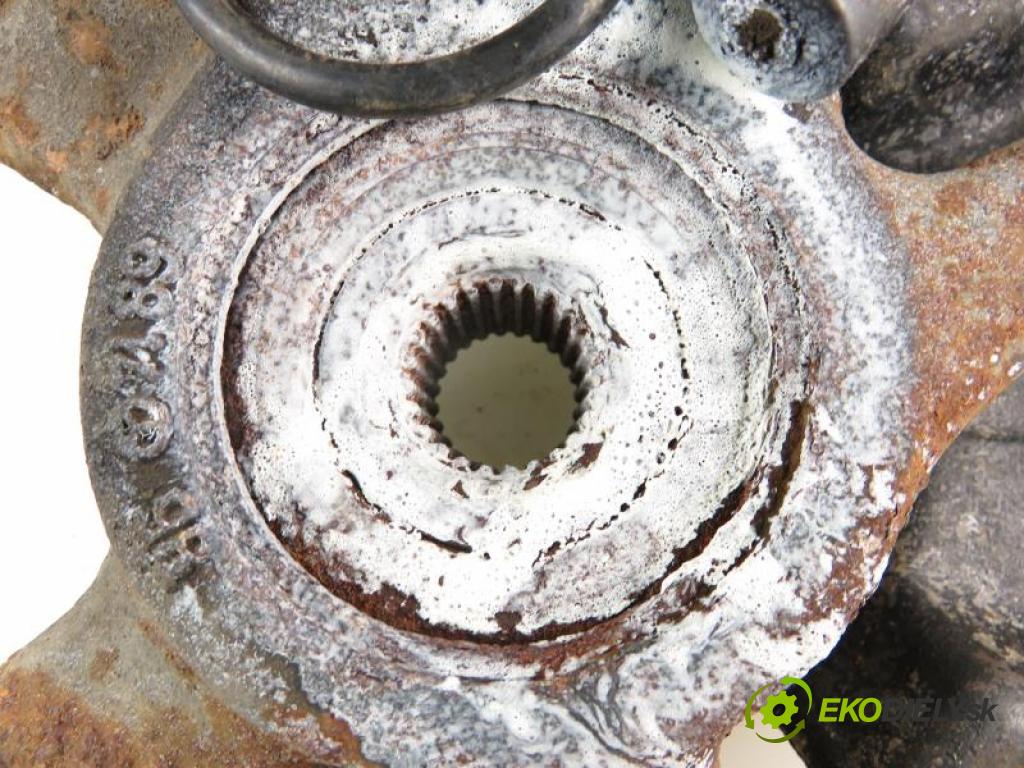 MERCEDES BENZ A W168 1.4 A 140 (168.031, 168.131) M 166.940 manual 5 stupňová 60 kW 82 km  náboj PP - ABS  (Náboje)