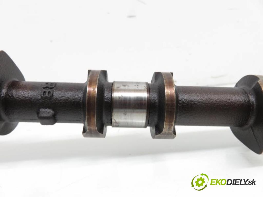 TOYOTA YARIS II 1.0 VVT-I 1KR-FE manual 5 stupňová 51 kW 69 km  hlava  (Hlavy valcov)