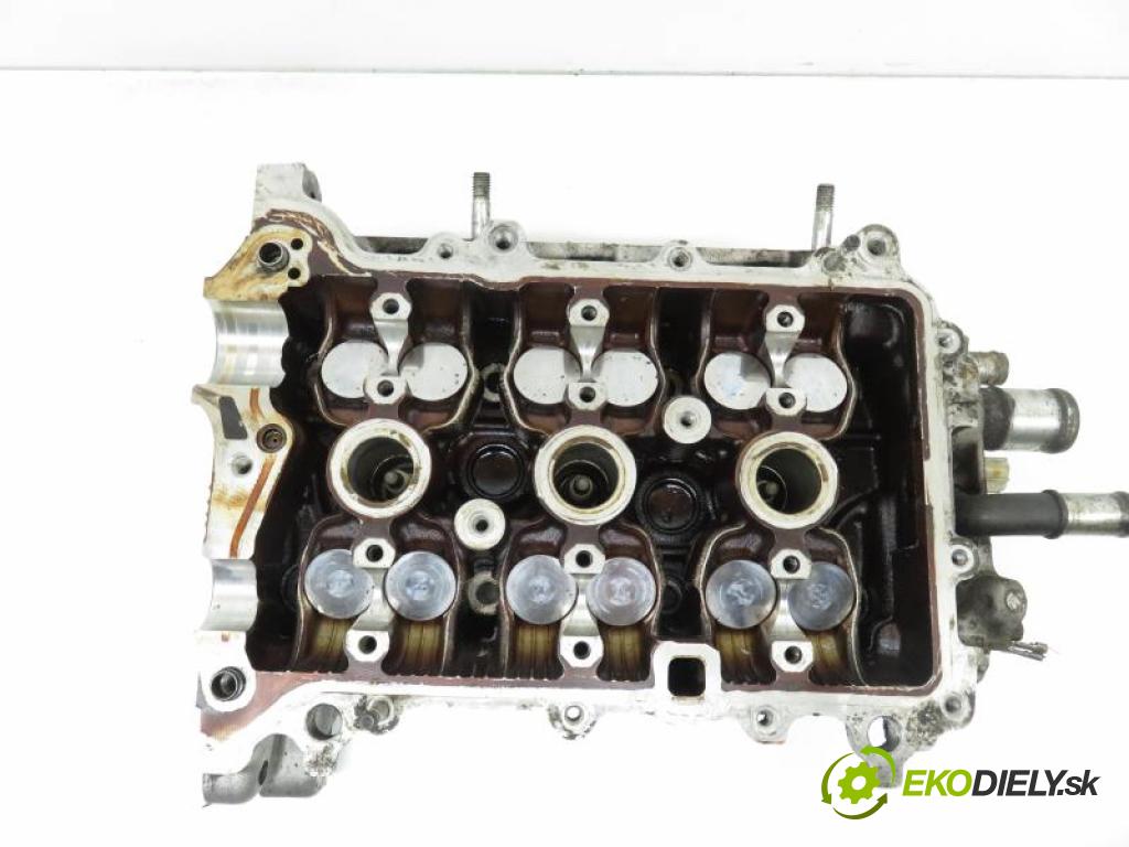 TOYOTA YARIS II 1.0 VVT-I 1KR-FE manual 5 stupňová 51 kW 69 km  hlava  (Hlavy valcov)