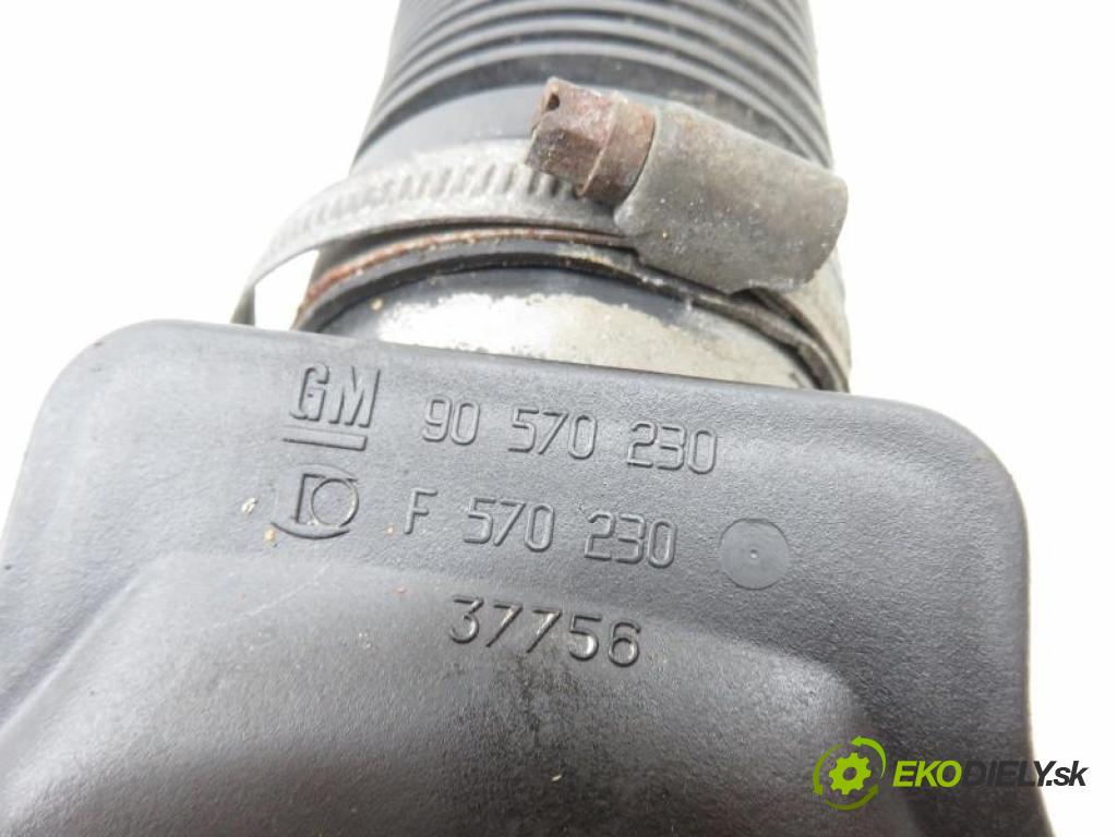 OPEL CORSA B 1.0 I 12V X 10 XE manual 5 stupňová 40 kW 54 km  Rúra přívodu vzduchu 90570230