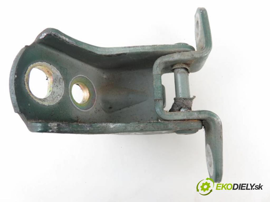 NISSAN NAVARA II (D22) FL 2.5 DI 4WD YD25 DDTI manual 5 stupňová 4X4 98 kW 133 km  závěs dveře LP  (Závěsy)