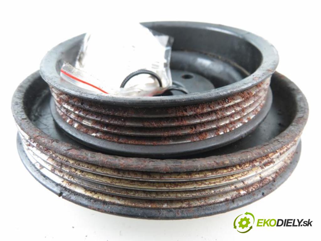 HYUNDAI GETZ 1.1 G4HD manual 5 stupňová 46 kW 63 km  řemenice kolová Vačkového hřídele / kliky