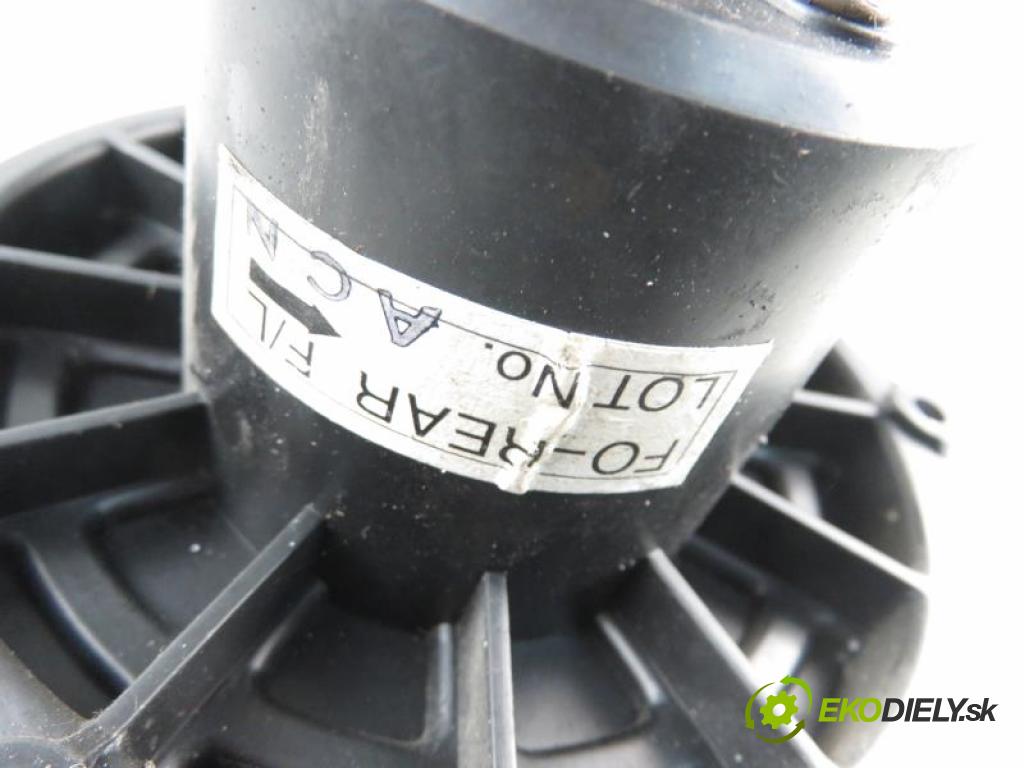HYUNDAI TRAJET 2.0 CRDI D4EA manual 5 stupňová 83 kW 113 km  ventilátor větráku  (Radiátory topení)