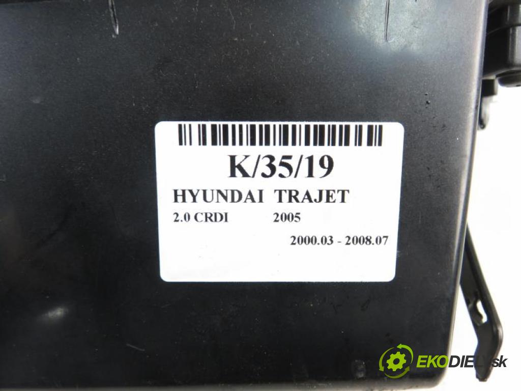 HYUNDAI TRAJET 2.0 CRDI D4EA manual 5 stupňová 83 kW 113 km  Priehradka, kastlík 843133A000 (Priehradky, kastlíky)