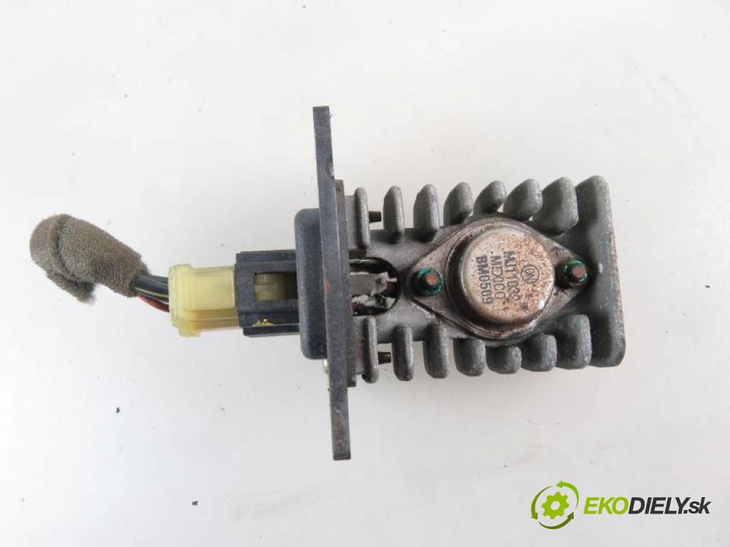 HYUNDAI TRAJET 2.0 CRDI D4EA manual 5 stupňová 83 kW 113 km  rezistor / reostat topení MJ11032/BM0509 (Odpory topení)