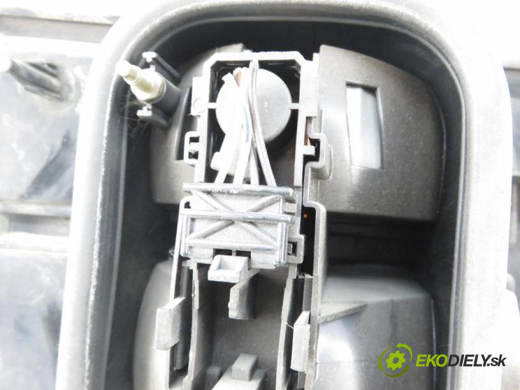 RENAULT LAGUNA I FL osvětlení SPŽ - 2X konektor konektor 2X 4-pin,