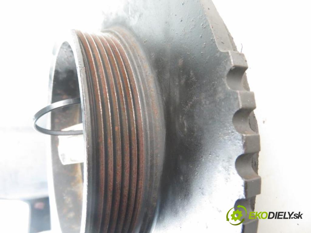 BMW 5 E34 2.5  525 I 24V M50 B25 (256S2), M52 B25 (VANOS), M50 B25 TU manual 5 stupňová 141 kW 192 km  Koleso kolesová Vačkového hriadeľa/kľuky 1738550 (Remenice)