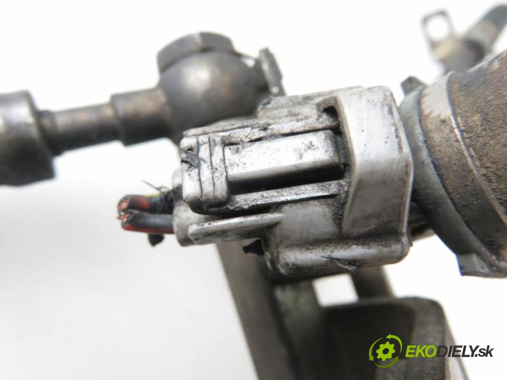 DAIHATSU FEROZA 1.6 I 16V HD-E manual 5 stupňová 4X4 70 kW 95 km  Lišta vstrekovacia 2328087105 (PALIVOVÝ SYSTÉM)