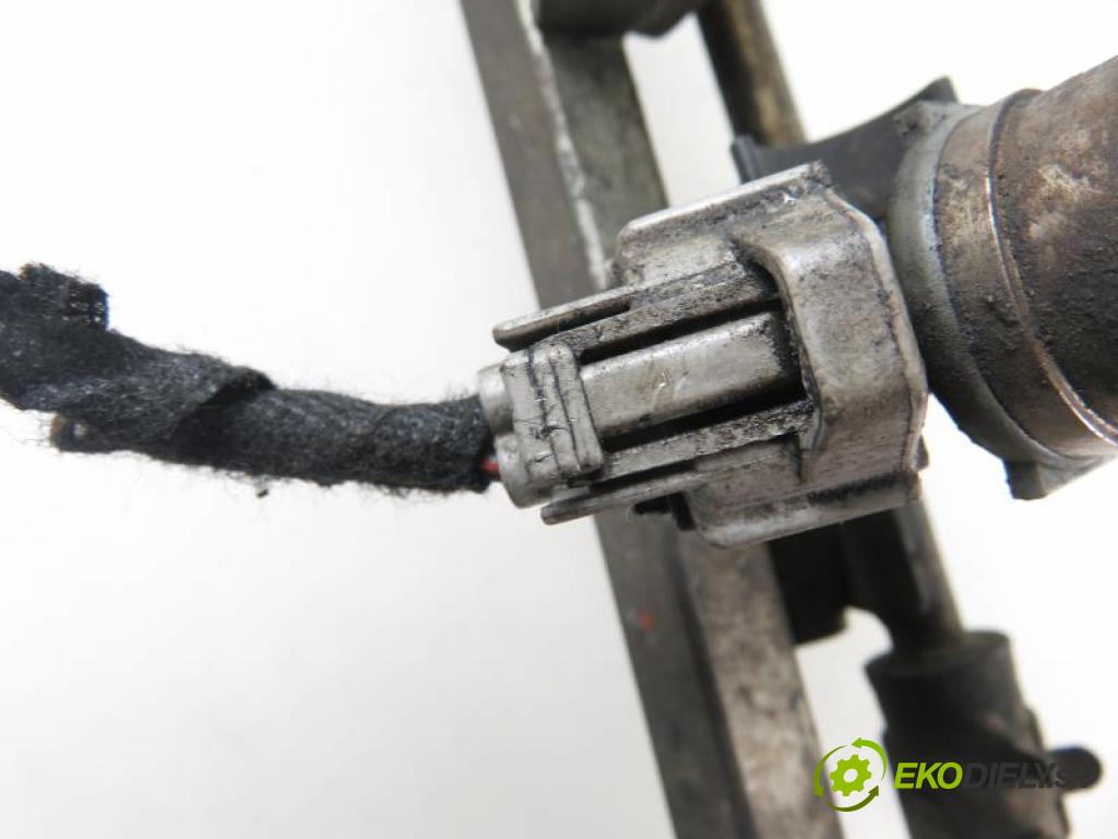 DAIHATSU FEROZA 1.6 I 16V HD-E manual 5 stupňová 4X4 70 kW 95 km  Lišta vstrekovacia 2328087105 (PALIVOVÝ SYSTÉM)