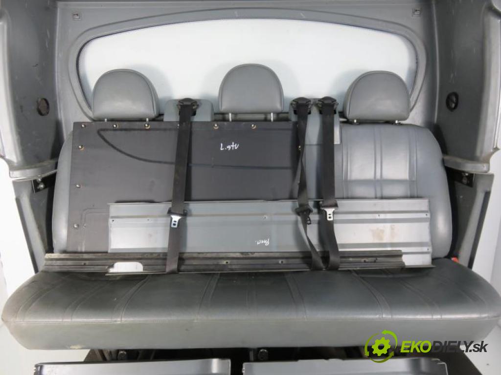 FORD TRANSIT VII 2.2 TDCI P8FA, P8FB manual 5 stupňová 63 kW 85 km  sedadlo zadní část  (Sedačky, sedadla)