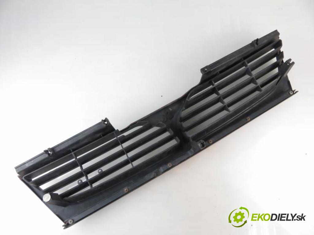 MITSUBISHI SPACE WAGON II 2.0 TD 4D68 T manual 5 stupňová 60 kW 82 km  mřížka / maska  (Mřížky (masky) chladičů)