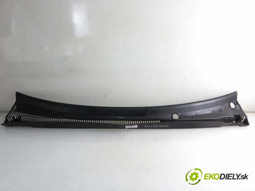 FORD FIESTA MK6 VI FL 1.4 TDCI F6JB manual 5 stupňová 50 kW 68 km  torpédo plast pod čelní okno 2S61A02228AD (Torpéda)