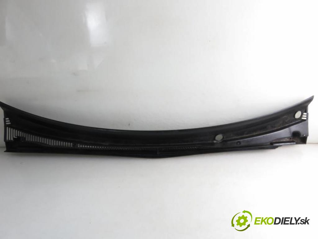 FORD FIESTA MK6 VI FL 1.4 TDCI F6JB manual 5 stupňová 50 kW 68 km  torpédo plast pod čelní okno 2S61A02228AD (Torpéda)