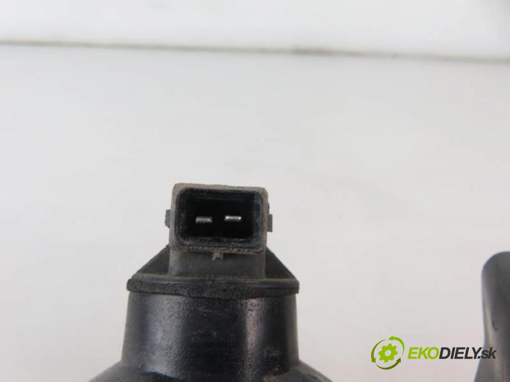 RENAULT GRAND ESPACE IV FL1 2.0 dCi (JK03,JK04) M9R 760,M9R 761,M9R 762,M9R 763,M9R 815,M9R 859,M9R 812 manual 6 stupňová 127 kW 173 km  světlo 8200027155 (Světla zadní)