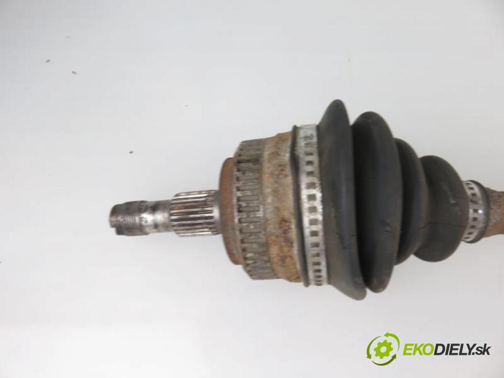 MERCEDES BENZ A W168 1.6 A 160 (168.033,168.133) M 166.960 automatic 5 stupňová 75 kW 102 km  Poloos PP  (Poloosy)