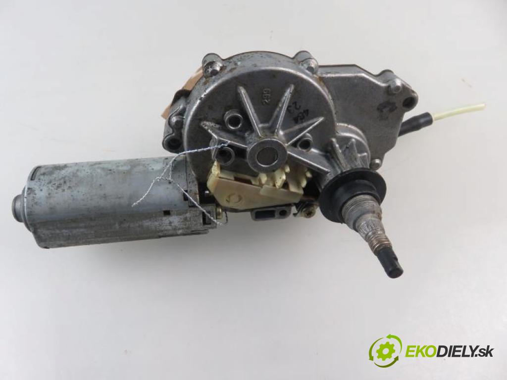 VW GOLF III 3 1.8 AAM manual 5 stupňová 55 kW 75 km  Motorček stierače zad. 1397220313/1H6955713A (Motorčeky stieračov predné)