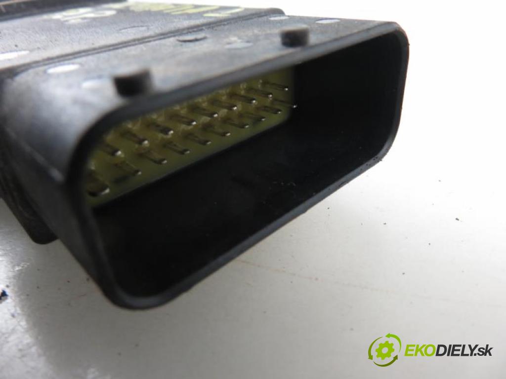 SKODA OCTAVIA II 2.0 TDI 16V CFHC, BKD, CLCB manual 5 stupňová 103 kW 140 km  motorek sťahovaní oken PP 0130821730 (Ostatní)