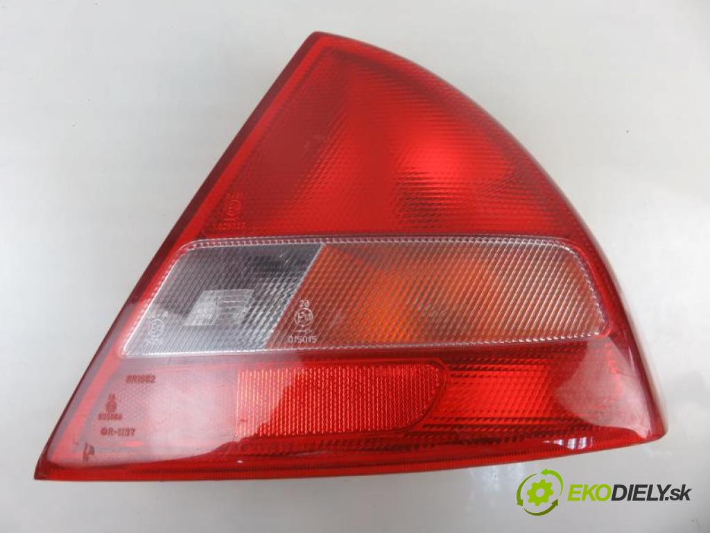 MITSUBISHI LANCER VI 1.3 4G13 manual 5 stupňová 75 kW 55 km  Svetlo pravé zadné  (Svetlá zadné)