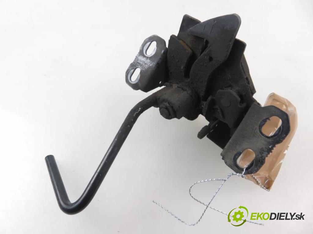 MERCEDES BENZ A W168 1.4 A140 (168 031,168 131) M 166 940 manual 5 stupňová 60 kW 82 km  zámok kapoty A1688800160 (Zámky)