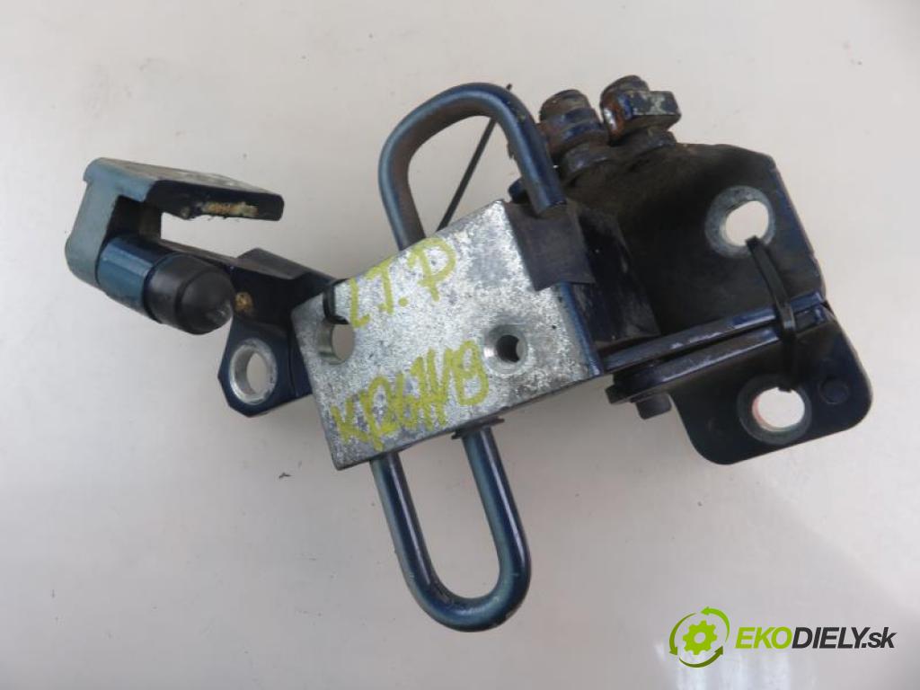 VW PASSAT B6 1.9 TDI BKC, BXE, BLS manual 5 stupňová 77 kW 105 km  závěs dveře LT 3C9833411 (Závěsy)