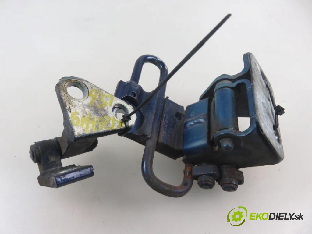 VW PASSAT B6 1.9 TDI BKC, BXE, BLS manual 5 stupňová 77 kW 105 km  závěs dveře LT 3C9833411 (Závěsy)