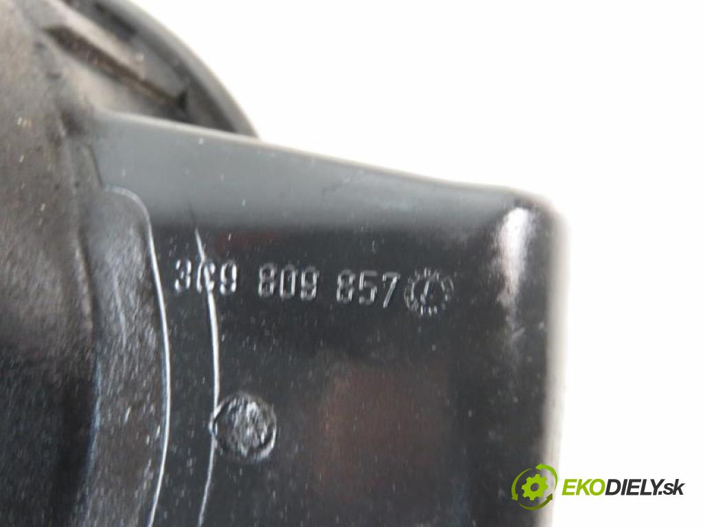 VW PASSAT B6 1.9 TDI BKC, BXE, BLS manual 5 stupňová 77 kW 105 km  Dvierka nádrže paliva 3C9809857A/3C0201553F (Ostatné)