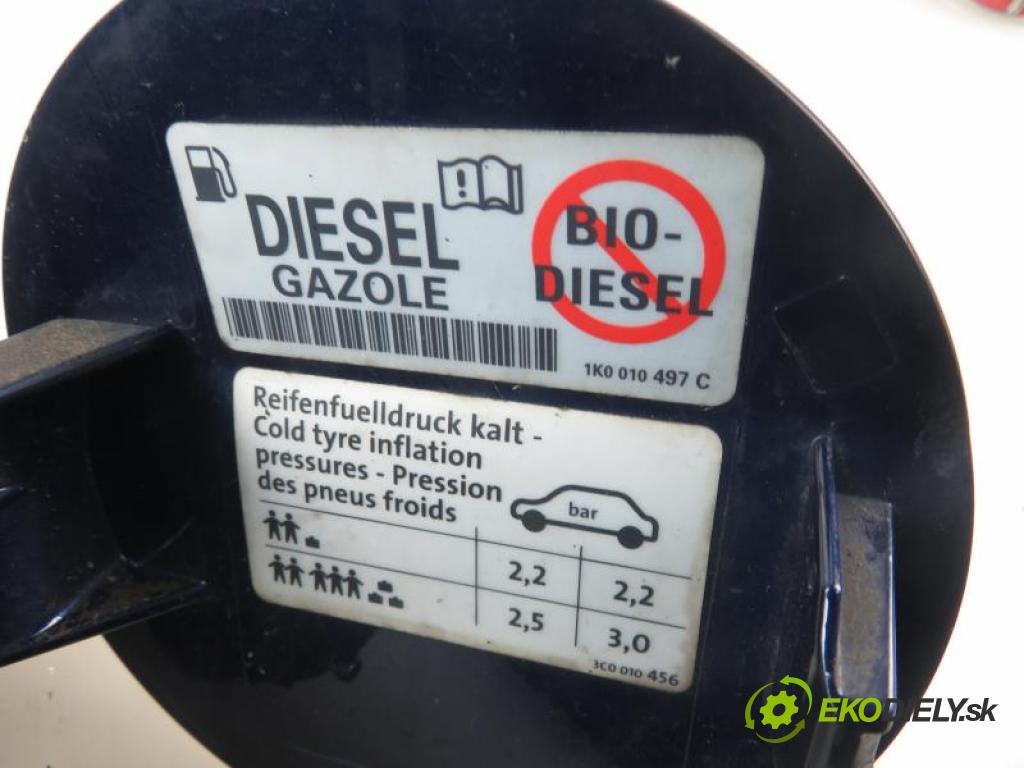 VW PASSAT B6 1.9 TDI BKC, BXE, BLS manual 5 stupňová 77 kW 105 km  Dvierka nádrže paliva 3C9809857A/3C0201553F (Ostatné)