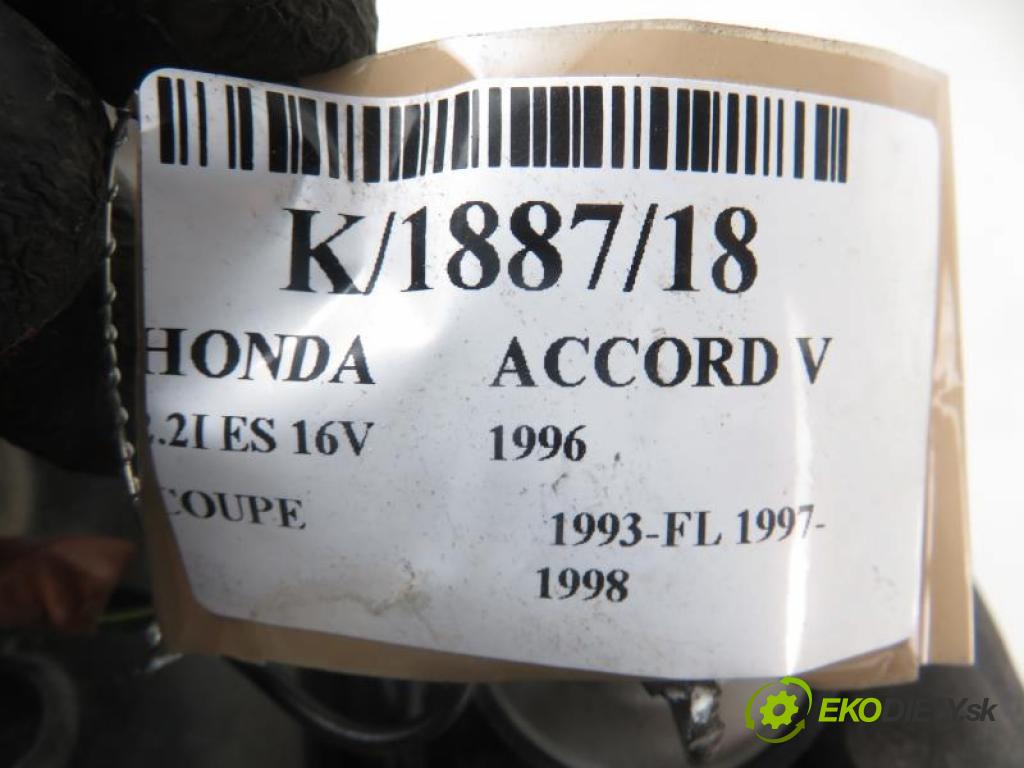 HONDA ACCORD V 2.2I ES 16V F22B5 automatic 5 stupňová 110 kW 150 km  Svetlo pravé zadné 0431285 (Svetlá zadné)