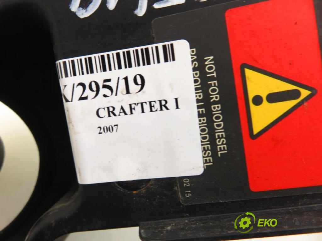 VW CRAFTER I 2.5 TDI BJK, CEBB manual 6 stupňová 80 kW 109 km  Dvierka nádrže paliva A9067540234 (Ostatné)