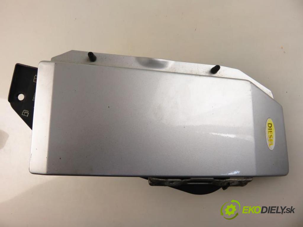 VW CRAFTER I 2.5 TDI BJK, CEBB manual 6 stupňová 80 kW 109 km  Dvierka nádrže paliva A9067540234 (Ostatné)