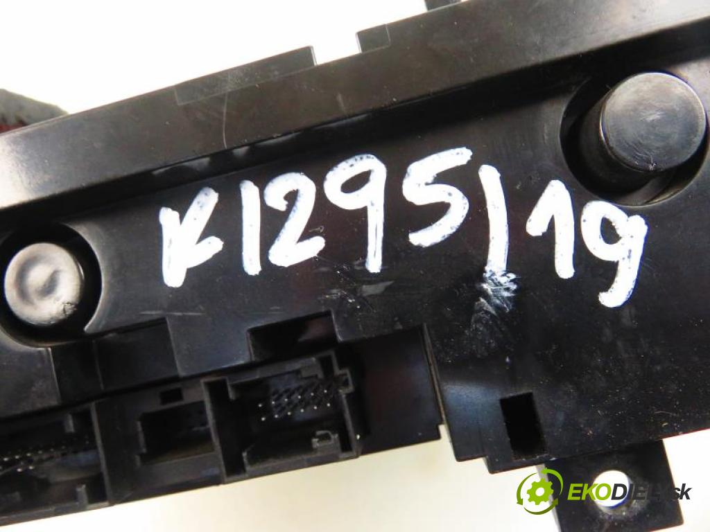 VW CRAFTER I 2.5 TDI BJK, CEBB manual 6 stupňová 80 kW 109 km  Panel kúrenia - klimatizácia 5HB00918300/2E1907040/C9960002 (Prepínače, spínače, tlačidlá a ovládače kúrenia)