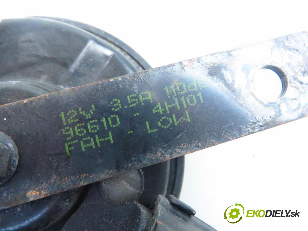 HYUNDAI H1 II    TQ 2.5 CRDI D4CB manual 5 stupňová 81 kW 110 km  klaksón 966104H101 (Klaksóny)