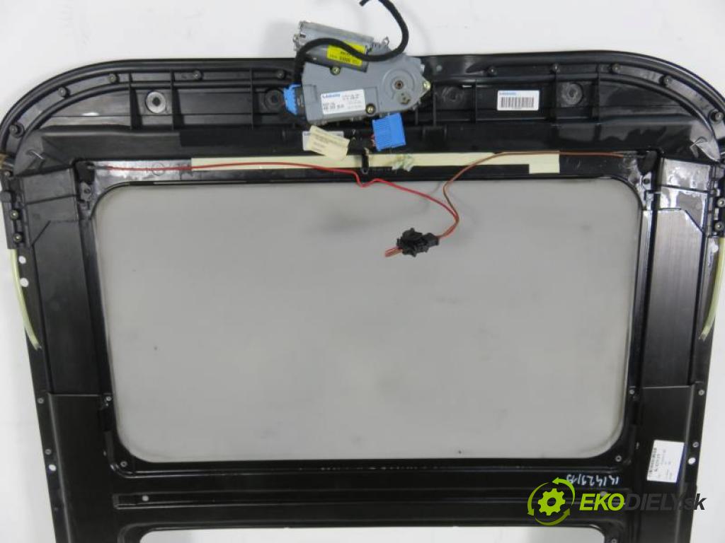 VW PASSAT B5 FL 1.9 TDI PD AVF,AWX automatic 5 stupňová 96 kW 130 km  strešné okno 4B5877041T/4B0959951B (Sklá strešné)