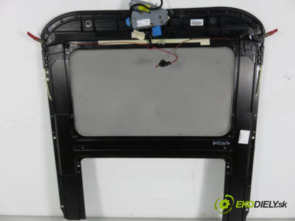 VW PASSAT B5 FL 1.9 TDI PD AVF,AWX automatic 5 stupňová 96 kW 130 km  strešné okno 4B5877041T/4B0959951B (Sklá strešné)