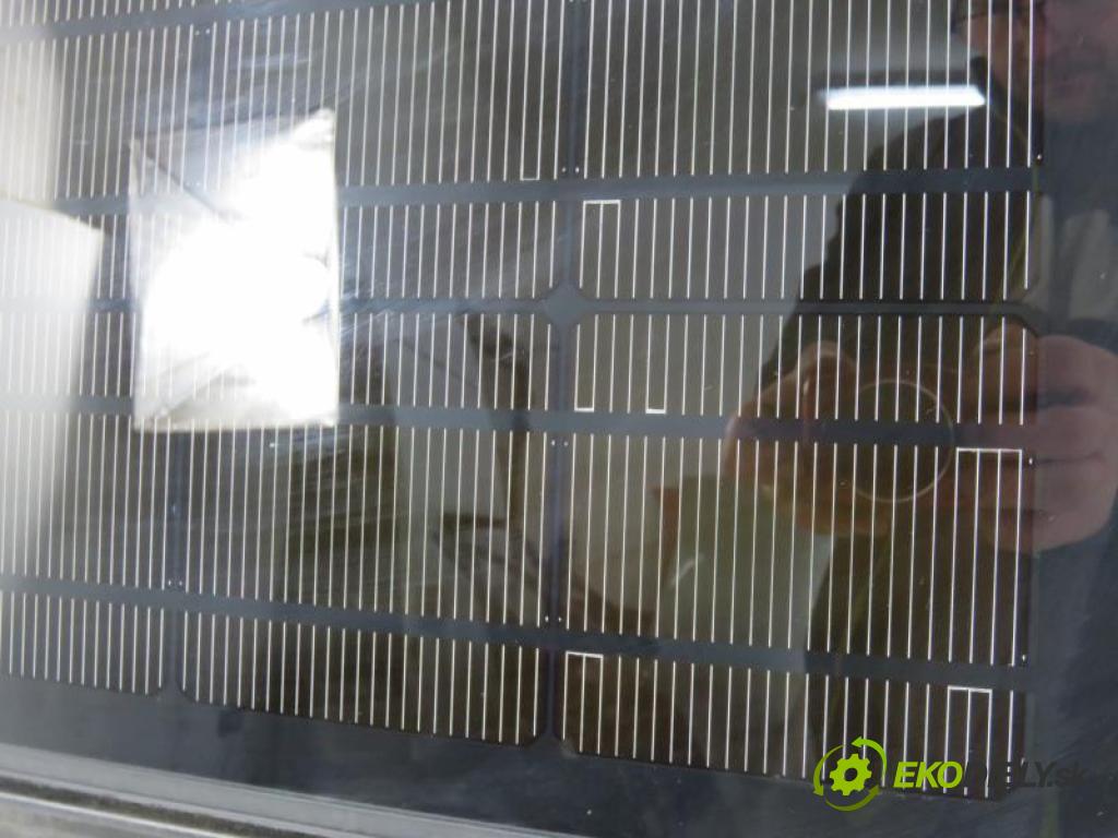 VW PASSAT B5 FL 1.9 TDI PD AVF,AWX automatic 5 stupňová 96 kW 130 km  strešné okno 4B5877041T/4B0959951B (Sklá strešné)