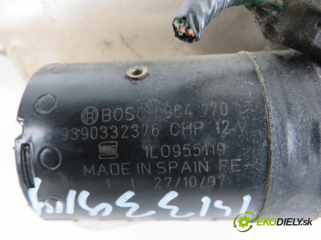 SEAT CORDOBA I (6K) 1.4 I ABD, AKV, APQ, AEX manual 5 stupňová 44 kW 60 km  - Motorček stieračov 1L0955119/9390332376/6K1955023A (Ostatné)