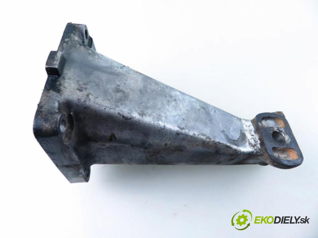 MERCEDES BENZ T1/TN 410 D (611.467, 611.468) OM 602.940 manual 5 stupňová 70 kW 95 km  Uchytenie Motor 6012232404/6012232404R4 (Držiaky motora)