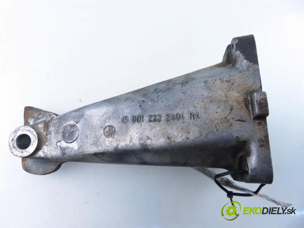 MERCEDES BENZ T1/TN 410 D (611.467, 611.468) OM 602.940 manual 5 stupňová 70 kW 95 km  Uchytenie Motor 6012232404/6012232404R4 (Držiaky motora)