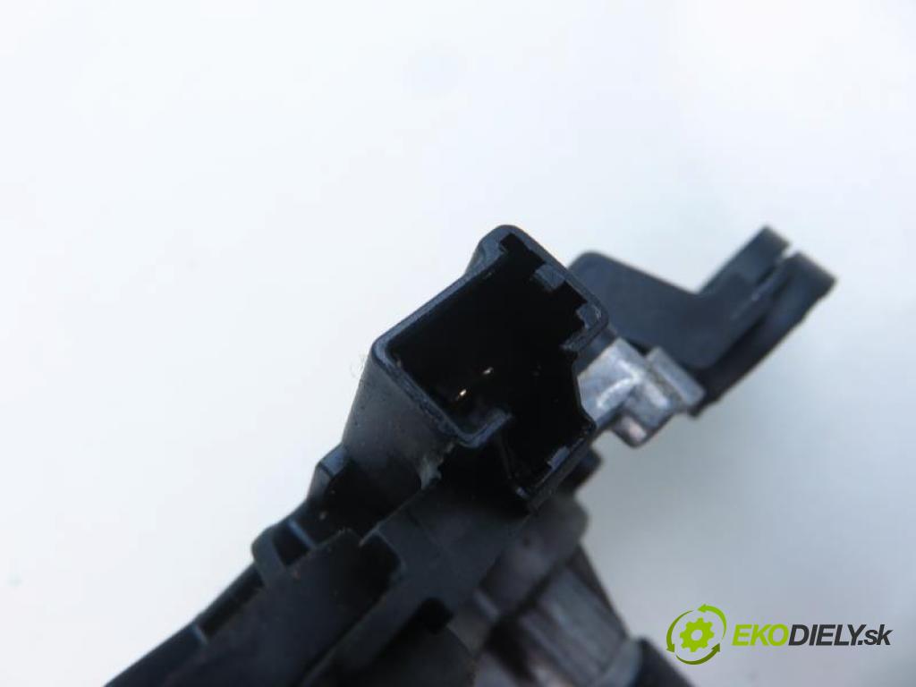 FORD FOCUS C-MAX 1.6 TDCI G8DB, G8DA manual 5 stupňová 80 kW 109 km  Motorček stierače zad. 3M51R17K441AE (Motorčeky stieračov predné)