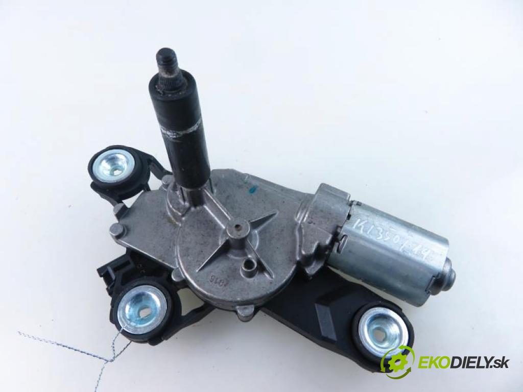 FORD FOCUS C-MAX 1.6 TDCI G8DB, G8DA manual 5 stupňová 80 kW 109 km  Motorček stierače zad. 3M51R17K441AE (Motorčeky stieračov predné)