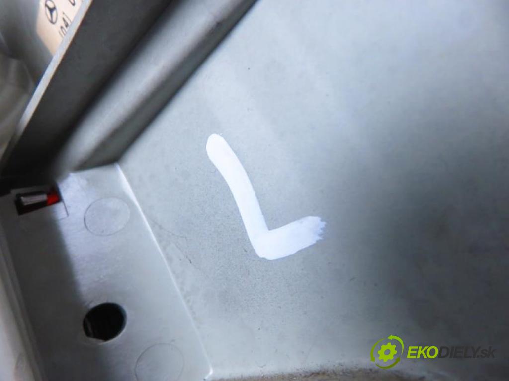 MERCEDES BENZ C W202 2.5 D C 250 D (202.125) OM 605.910 manual 5 stupňová 83 kW 113 km  Svetlo ľavé zadné 2028200964l (Svetlá zadné)