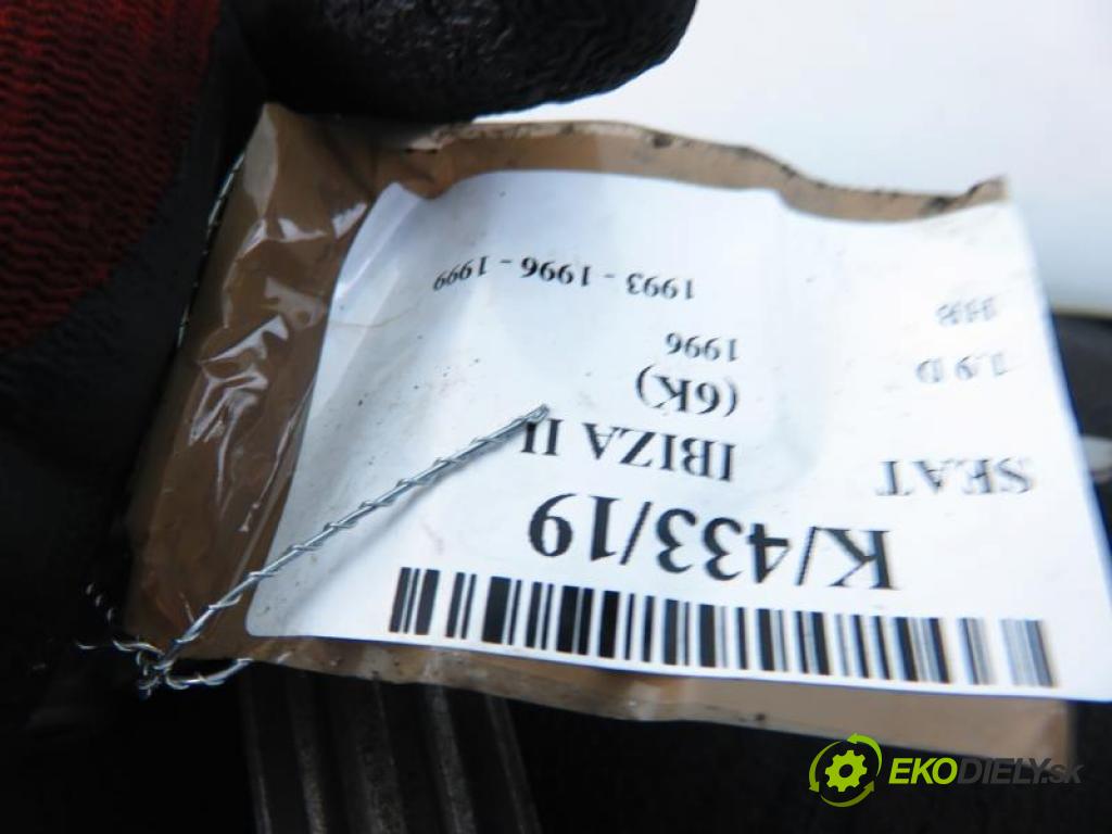 SEAT IBIZA II (6K) 1.9 D 1Y manual 5 stupňová 50 kW 68 km  Motorček stierače zad. 6K6955711A/6K6955717/6K6955713A (Motorčeky stieračov predné)