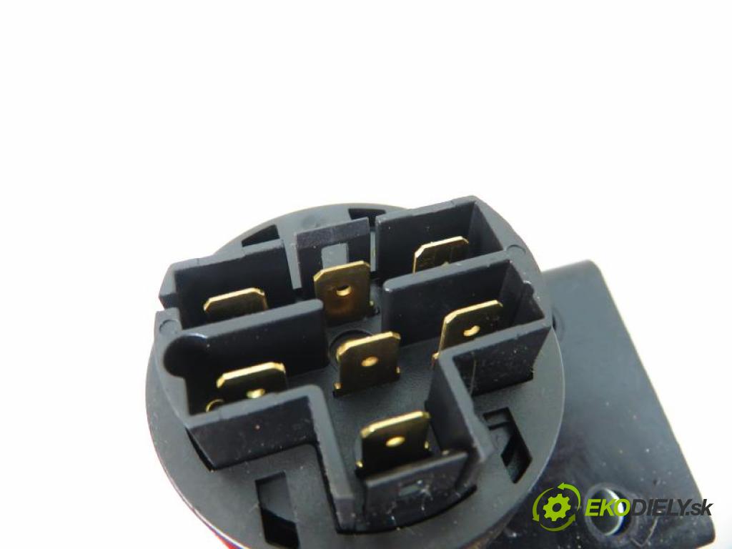 LANCIA Y 1.2 16V (840AD) 176 B9.000 manual 5 stupňová 63 kW 86 km  spínačka 06670 (Spínací skříňky a klíče)