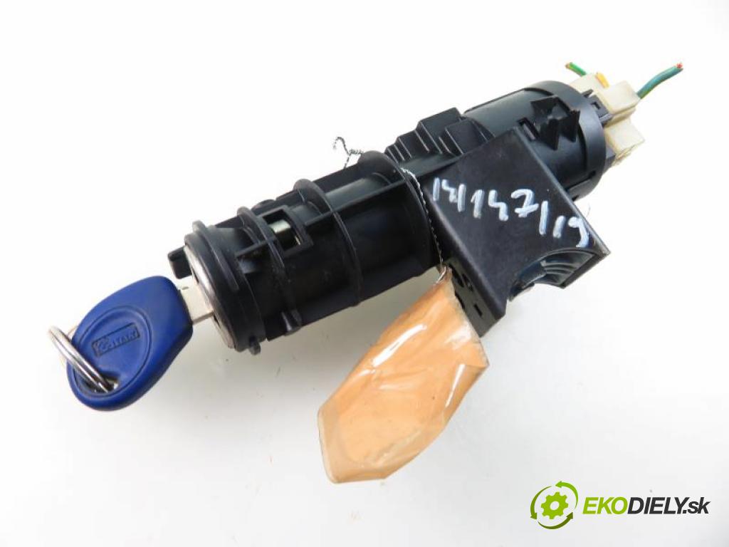 LANCIA Y 1.2 16V (840AD) 176 B9.000 manual 5 stupňová 63 kW 86 km  spínačka 06670 (Spínací skříňky a klíče)