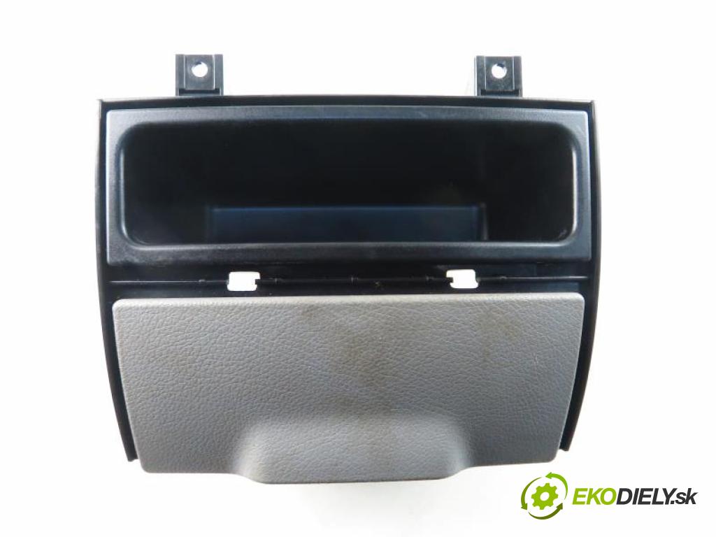 MERCEDES BENZ SPRINTER II 3-t (906) 209 CDI (906.611,906.613) OM 646.984 manual 6 stupňová 65 kW 88 km  popelník A9066800558/A9068100028/A9066890047 (Popelníky)